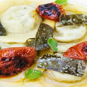 La ricetta di Martina Caruso:  bottoni di melanzane, brodo di nepitella foglie di cappero