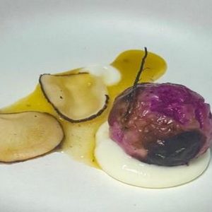 Rezept von Davide Puleio: gegrillte Radieschen mit Robiola di Roccaverana und Topinambur