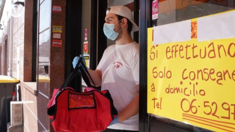 Bar e ristoranti, si riparte ma solo con take away e food delivery