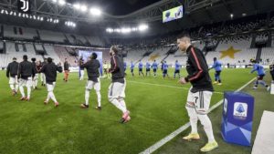 L'ingresso in campo di Juve e Inter