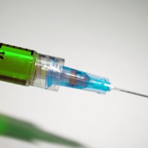 Draghi anti-Covid: 200 mila vaccinazioni al giorno entro fine marzo