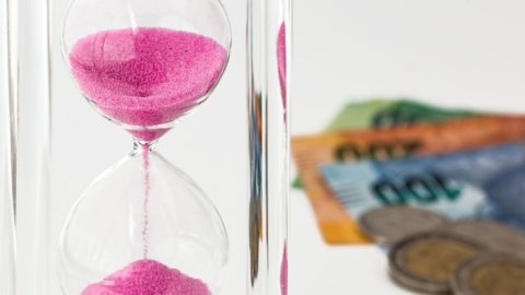 Bonus 600 euro aprile: soldi in arrivo dall’INPS. Ecco il calendario