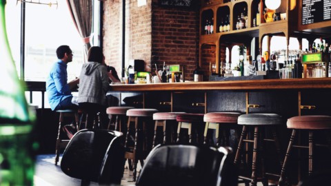 Riapertura 18 maggio bar, ristoranti, negozi: le regole