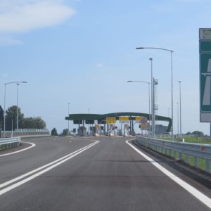 Autostrade, duel sur la révocation. Sacs, sprint d'Asie