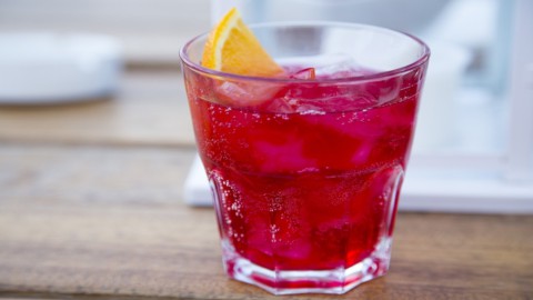 Campari привлекает 1,2 миллиарда долларов за счет новых акций и конвертируемых облигаций для покупки коньяка Courvoisier. Название вниз