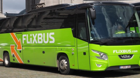 Flixbus makes its debut in the UK but in Italy it is still halfway through service