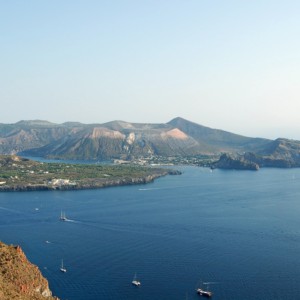 Geotermia: parte la ricerca alle Eolie. Cosa prevede l’accordo tra Regione Sicilia e INGV