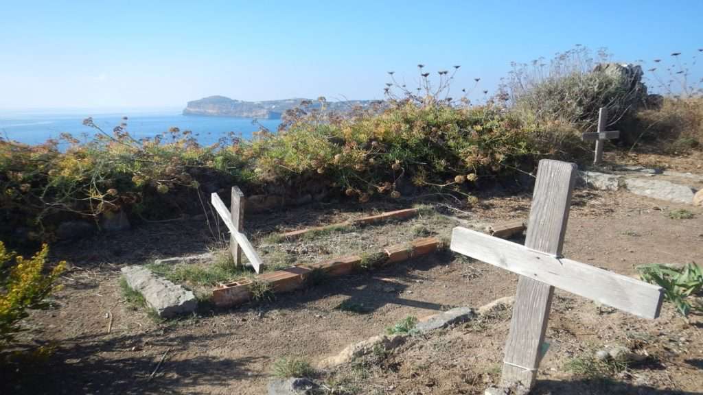 Cementerio en la prisión de Santo Stefano