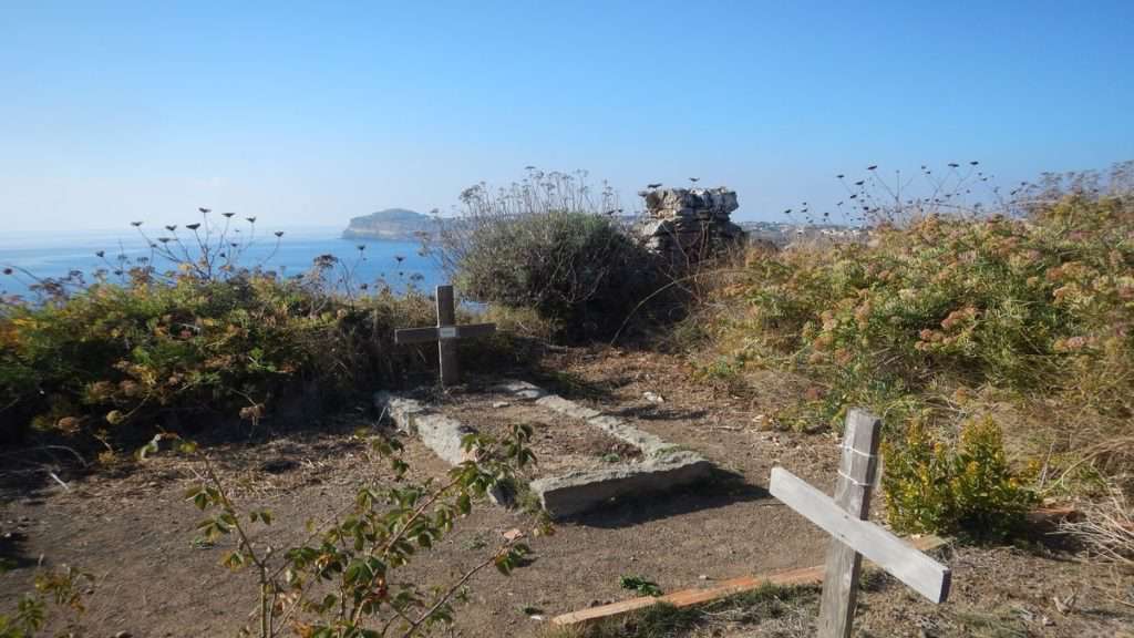 Cementerio en la prisión de Santo Stefano