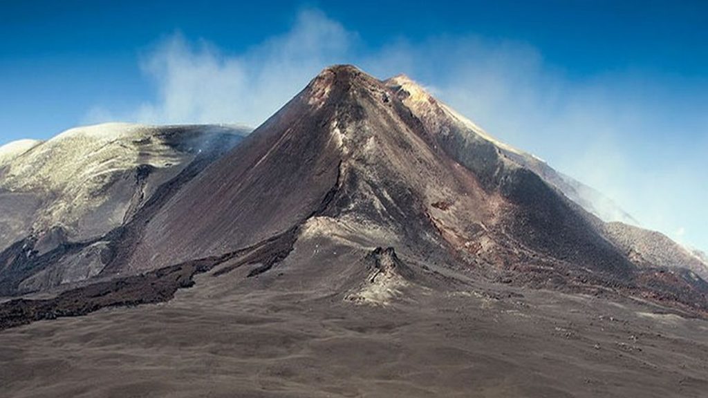 মধ্যে Etna