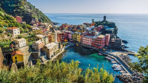 Cinque Terre থেকে উচ্চ গতিতে Dolomites পর্যন্ত: ট্রেনে গ্রীষ্ম