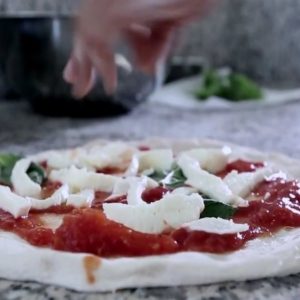 Contre-ordre des camarades: la "vraie" pizza peut être faite dans un four électrique