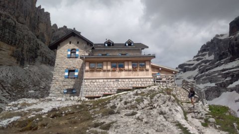 Estate in montagna: rifugi aperti, ecco le regole