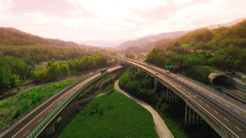 Autostrade rilancia con il nuovo piano: investimenti su del 110%