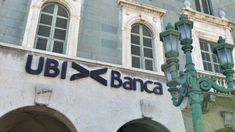 Borsa: il rilancio di Intesa manda in orbita il titolo Ubi Banca