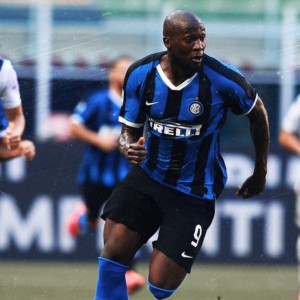 Inter beffata dal Bologna. Il Napoli aggancia la Roma