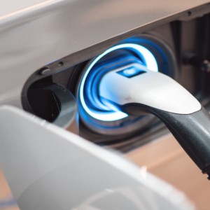 Auto elettriche aprile 2023: flop di vendite in Italia, ma nel mondo si attende un vero boom