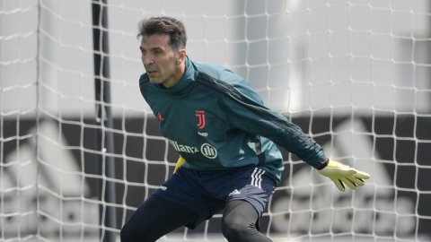 Juve dengan Buffon tetapi dalam keadaan gugup, Napoli menggadaikan Liga Champions