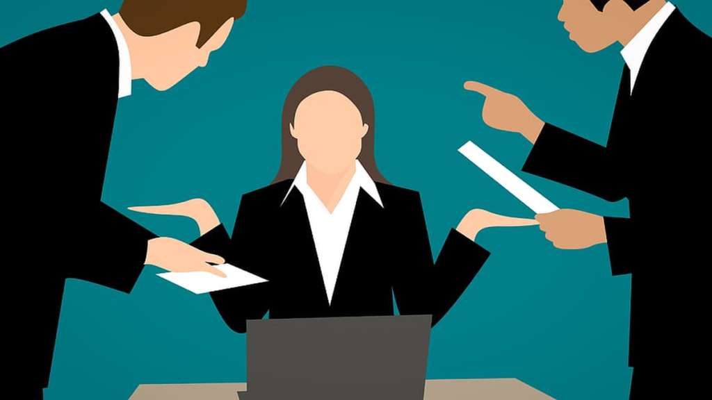 conflitto di interessi con donna manager