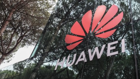 Huawei memata-matai ponsel Belanda pada awal 2009