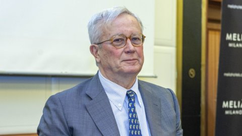 Alle elezioni amministrative vince il centrosinistra. E in Borsa vola De Benedetti