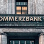 Unicredit insiste su Commerzbank: Orcel pronto a convertire in azioni l’ultimo pacchetto di derivati