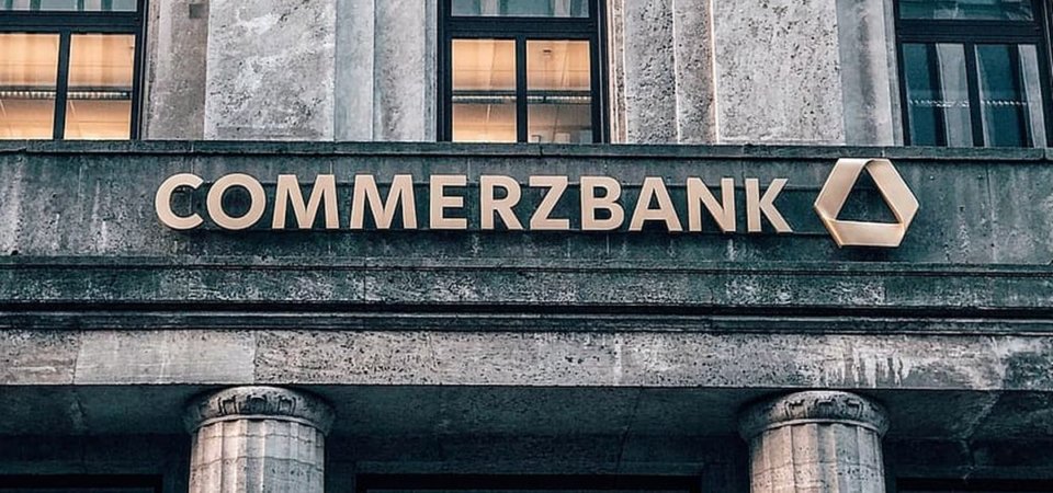 Unicredit-Commerzbank, le adesioni all’Ops salgono al 10,91% (con i derivati 54%). Scontro col management tedesco: “Accuse gravi”
