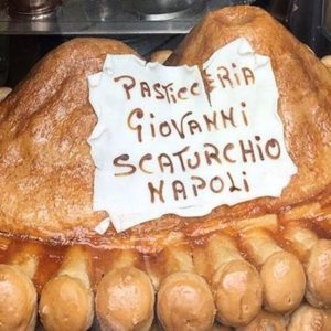 Le Figaro: delapan suaka gastronomi yang tidak boleh dilewatkan di Naples