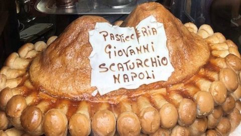 Le Figaro: delapan suaka gastronomi yang tidak boleh dilewatkan di Naples