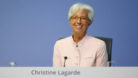 EXCHANGES CLOSURE JANUARY 19 - Lagarde dresses as a hawk and sinks the markets: the Ftse Mib loses 26 thousand