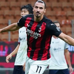 Il Milan espugna Cagliari e torna in testa: Ibra, 2 gol