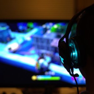 De la LinkedIn la Fortnite și Yahoo: marii tehnicieni părăsesc China