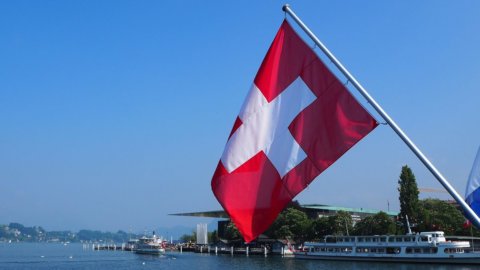 Svizzera a sorpresa, al referendum anti-immigrazione vince il No