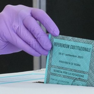 Referéndum: gana el Sí, pero clara remontada del No