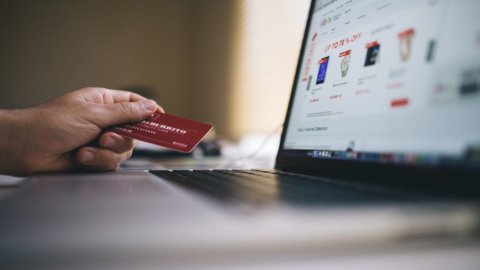 Businesses, with e-commerce turnover rises by 42%