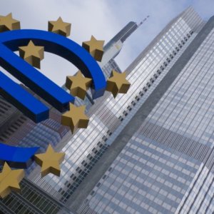 La Bce avverte i mercati prima di Jackson Hole: il Qe non si tocca