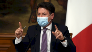 Giuseppe Conte vara il decreto ristoro