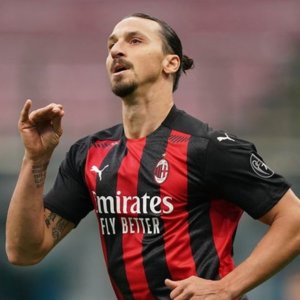 Il Milan vince il derby, il Napoli incanta, la Juve delude