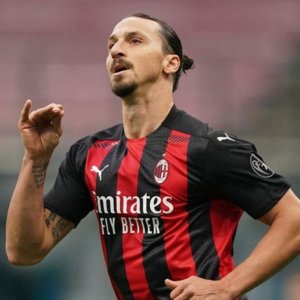 Milan melewatkan jeda tapi Juve dan Inter tidak memanfaatkannya