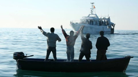 L’immigrazione e i limiti dell’ospitalità: da Lampedusa all’Europa