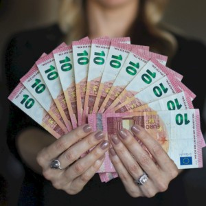 Risparmio gestito, raccolta rallenta dopo record settembre