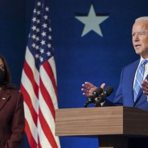 Biden prepara piano da 2 mila miliardi, Btp in tensione