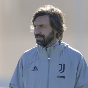 Milan caută scăpare, mântuirea Juve