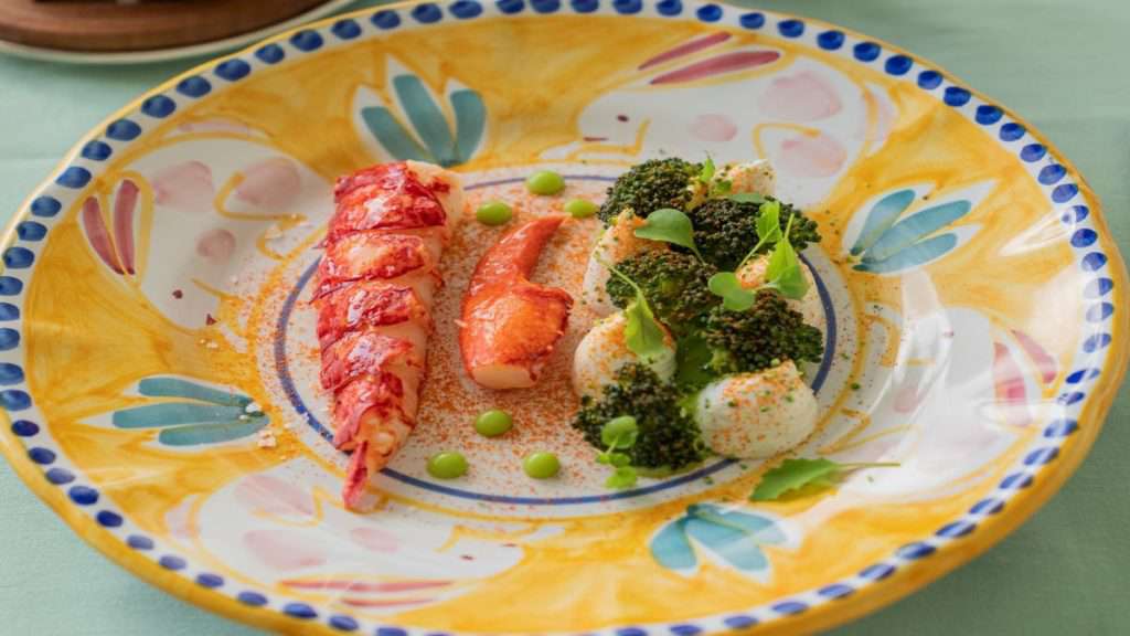 BLUE LOBSTER مع BROCCOLI AND BUFFALO SALAD بواسطة الشيف الحاصل على نجمة Gennaro Russo