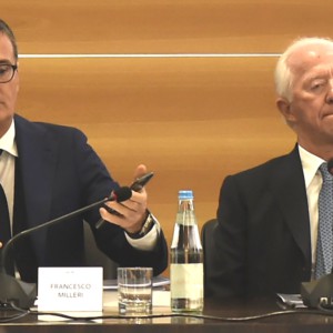 EssilorLuxottica: Miller CEO oldu, geçici temettü 2020