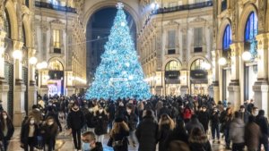 Milano assembramenti in centro