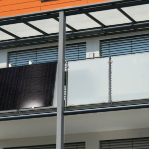 Du photovoltaïque sur le balcon de la maison ? 90 euros de moins sur la facture