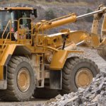 Buzzi entre sur le marché des Émirats arabes unis avec l'achat de Gulf Cement. Les analystes approuvent et l'action monte