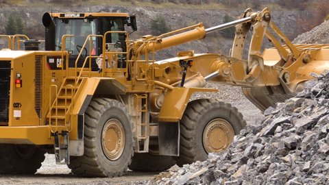 Buzzi entra nel mercato degli Emirati Arabi con l’acquisto di Gulf Cement. Gli analisti approvano e il titolo corre