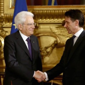 Conte, triplă în balanță: fie alți dezertori, fie noul premier